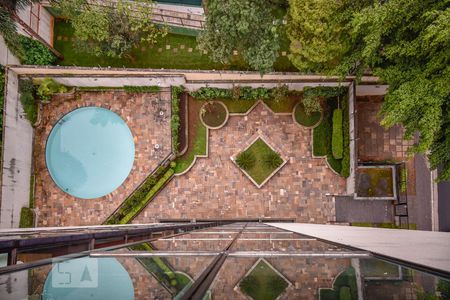 Piscina de apartamento à venda com 2 quartos, 80m² em Vila Andrade, São Paulo