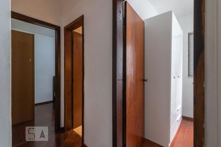 Corredor de apartamento para alugar com 2 quartos, 50m² em Água Verde, Curitiba