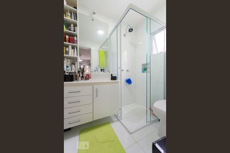Banheiro Suite de apartamento à venda com 2 quartos, 72m² em Ibirapuera, São Paulo