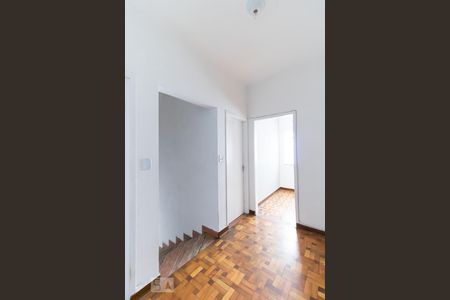 Hall de casa para alugar com 2 quartos, 85m² em Vila Talarico, São Paulo