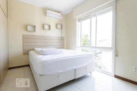 Quarto de apartamento para alugar com 1 quarto, 48m² em Vila Ipiranga, Porto Alegre