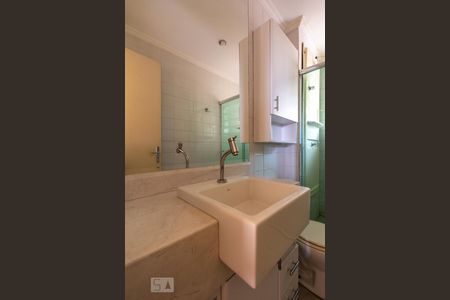 Apartamento à venda com 72m², 3 quartos e 1 vaga Apartamento à venda com 72m², 3 quartos e 1 vagaBanheiro Social