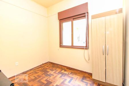 Dormitório 1 de apartamento à venda com 2 quartos, 47m² em São João, Porto Alegre