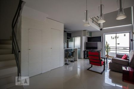 Sala de apartamento à venda com 1 quarto, 70m² em Vila Madalena, São Paulo