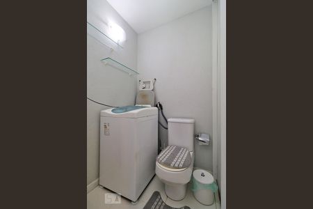 Banheiro Suite. de apartamento para alugar com 1 quarto, 42m² em Copacabana, Rio de Janeiro