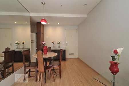 Sala. de apartamento para alugar com 1 quarto, 42m² em Copacabana, Rio de Janeiro