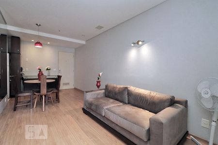 Sala. de apartamento para alugar com 1 quarto, 42m² em Copacabana, Rio de Janeiro