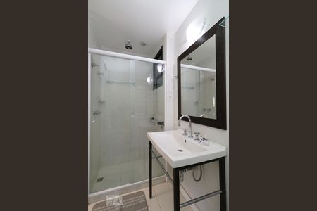 Banheiro Suite. de apartamento para alugar com 1 quarto, 42m² em Copacabana, Rio de Janeiro