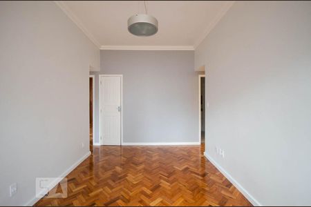 Apartamento para alugar com 74m², 2 quartos e 1 vagaSala