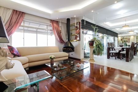 Sala de casa à venda com 4 quartos, 275m² em Jardim Pinheiros, São Paulo