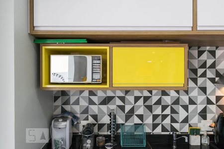 Studio - Cozinha (Microondas) de kitnet/studio para alugar com 1 quarto, 30m² em Aclimação, São Paulo