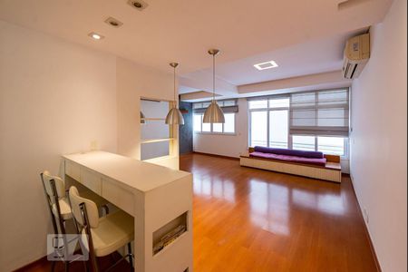 Sala de apartamento para alugar com 2 quartos, 90m² em Leblon, Rio de Janeiro