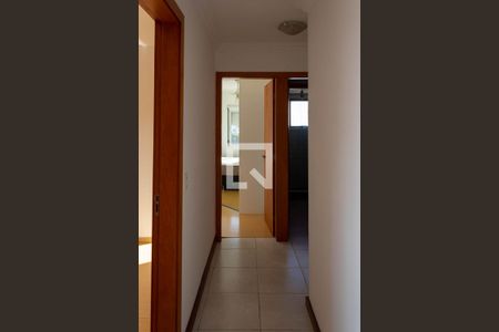 Corredor  de apartamento para alugar com 2 quartos, 68m² em Floresta, Porto Alegre