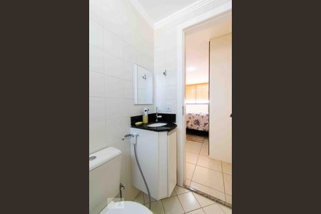 Banheiro 02 de apartamento para alugar com 2 quartos, 56m² em Samambaia Sul (samambaia), Brasília