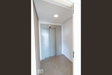 Hall Elevador Privativo de apartamento para alugar com 3 quartos, 149m² em Jardim Taquaral, São Paulo