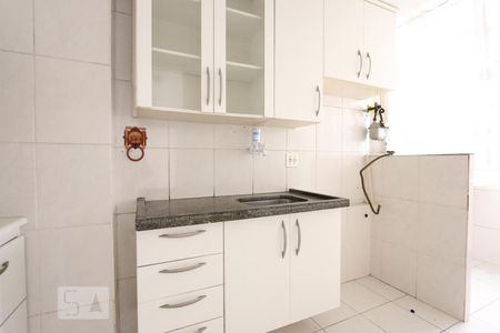 Cozinha de apartamento para alugar com 3 quartos, 50m² em Paraisópolis, São Paulo