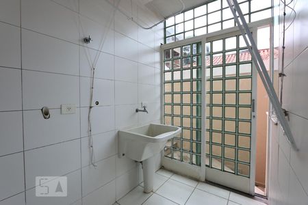 area de serviço de casa à venda com 4 quartos, 463m² em Vila Tramontano, São Paulo