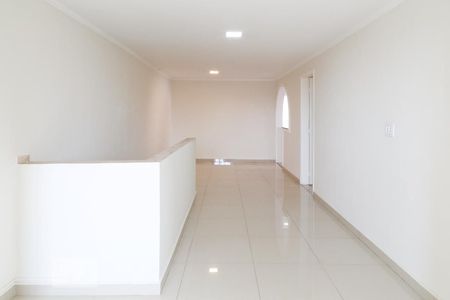 Sala de casa à venda com 3 quartos, 180m² em Vila Gustavo, São Paulo