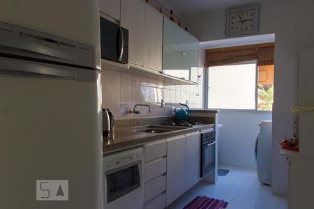 Cozinha de apartamento à venda com 2 quartos, 60m² em Tristeza, Porto Alegre