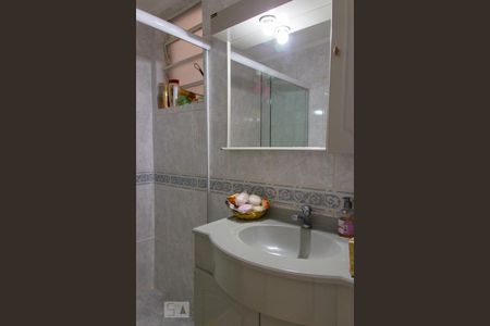 Banheiro de apartamento à venda com 2 quartos, 60m² em Tristeza, Porto Alegre