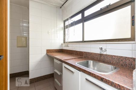 Apartamento à venda com 4 quartos, 134m² em Funcionários, Belo Horizonte