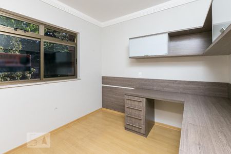 Apartamento à venda com 4 quartos, 134m² em Funcionários, Belo Horizonte