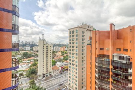 Vista de apartamento à venda com 3 quartos, 246m² em Itaim Bibi, São Paulo