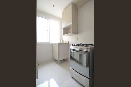 Cozinha de apartamento para alugar com 3 quartos, 75m² em Partenon, Porto Alegre