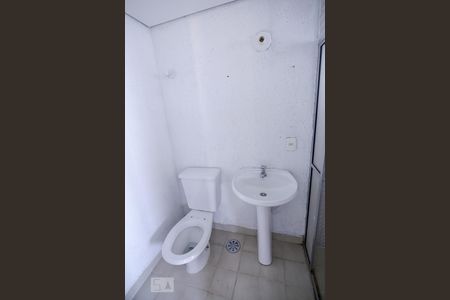 Banheiro de apartamento para alugar com 1 quarto, 27m² em Barra Funda, São Paulo