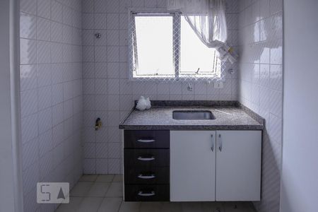 Cozinha de apartamento para alugar com 1 quarto, 27m² em Barra Funda, São Paulo