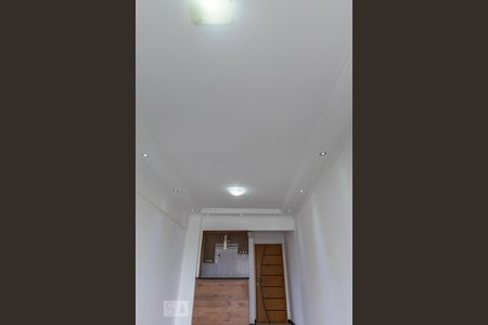 Sala - Detalhe das luminárias de apartamento à venda com 2 quartos, 60m² em Vila da Penha, Rio de Janeiro