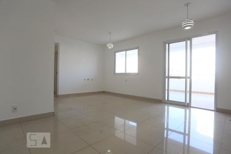 Apartamento para alugar com 2 quartos, 82m² em Vila Sônia, São Paulo