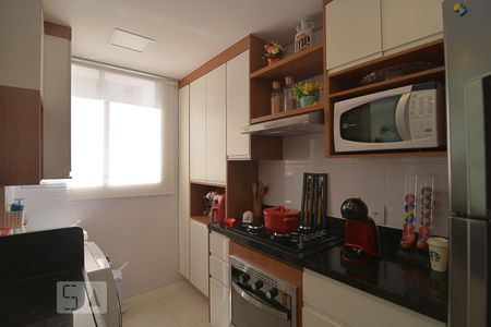 Cozinha de apartamento à venda com 2 quartos, 51m² em Cinquentenário, Belo Horizonte