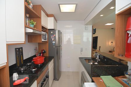 Cozinha de apartamento à venda com 2 quartos, 51m² em Cinquentenário, Belo Horizonte