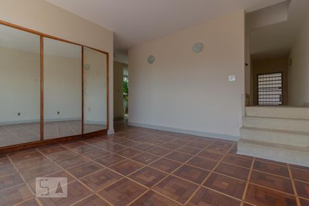 Sala 2 de casa para alugar com 4 quartos, 250m² em Vila Monumento, São Paulo