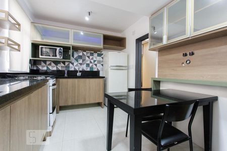 Cozinha de apartamento à venda com 2 quartos, 71m² em Bela Vista, Porto Alegre