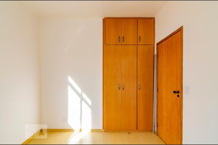 Quarto 1 de apartamento para alugar com 2 quartos, 75m² em Palmares, Belo Horizonte