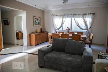 Sala de casa para alugar com 4 quartos, 555m² em Vila Paranaguá, São Paulo