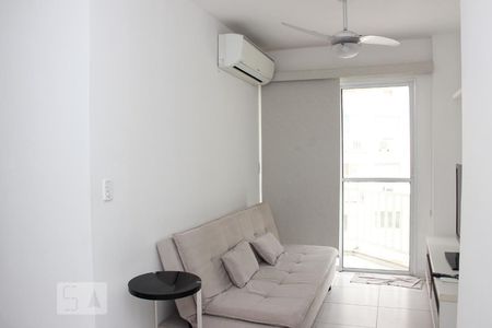 sala de apartamento para alugar com 2 quartos, 55m² em São Francisco Xavier, Rio de Janeiro