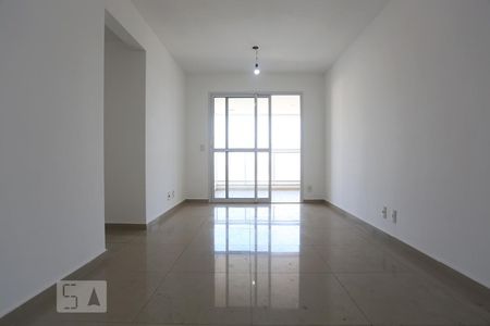 Sala de apartamento para alugar com 3 quartos, 82m² em Vila Sônia, São Paulo