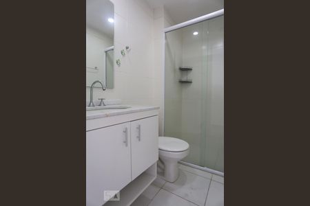 Banheiro de apartamento para alugar com 3 quartos, 82m² em Vila Sônia, São Paulo