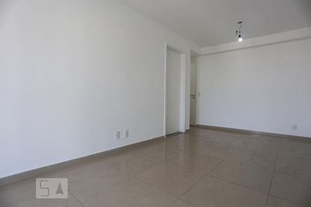 Sala de apartamento para alugar com 3 quartos, 82m² em Vila Sônia, São Paulo