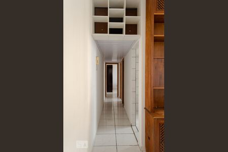 Corredor de apartamento à venda com 2 quartos, 72m² em Planalto, Belo Horizonte