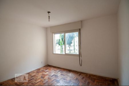 Quarto 1 de apartamento para alugar com 2 quartos, 64m² em Humaitá, Porto Alegre