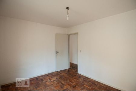 Quarto 1 de apartamento para alugar com 2 quartos, 64m² em Humaitá, Porto Alegre