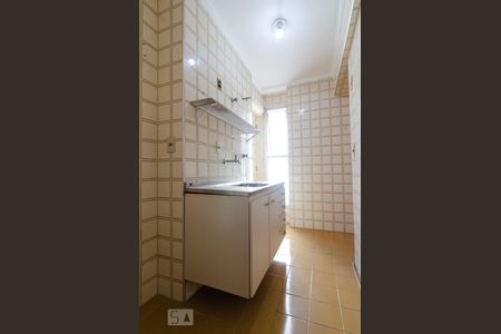 Cozinha de apartamento para alugar com 1 quarto, 47m² em Jardim Guanabara, Campinas