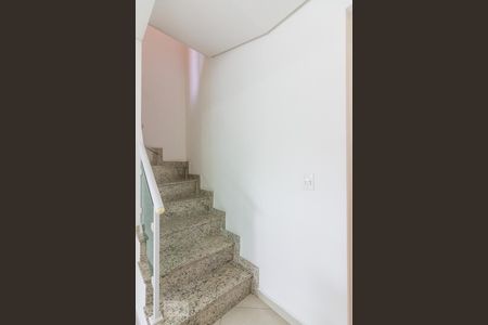Escadas de casa de condomínio à venda com 2 quartos, 70m² em Imirim, São Paulo