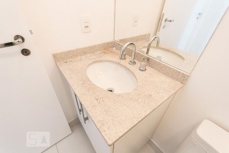 Banheiro de apartamento para alugar com 2 quartos, 65m² em Vila Dom Pedro I, São Paulo