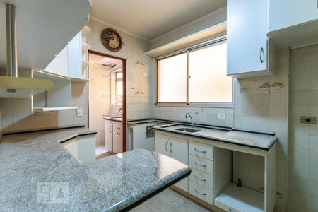 Cozinha de apartamento à venda com 2 quartos, 70m² em Mansões Santo Antônio, Campinas