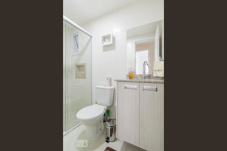 Banheiro de apartamento à venda com 2 quartos, 58m² em Campestre, Santo André